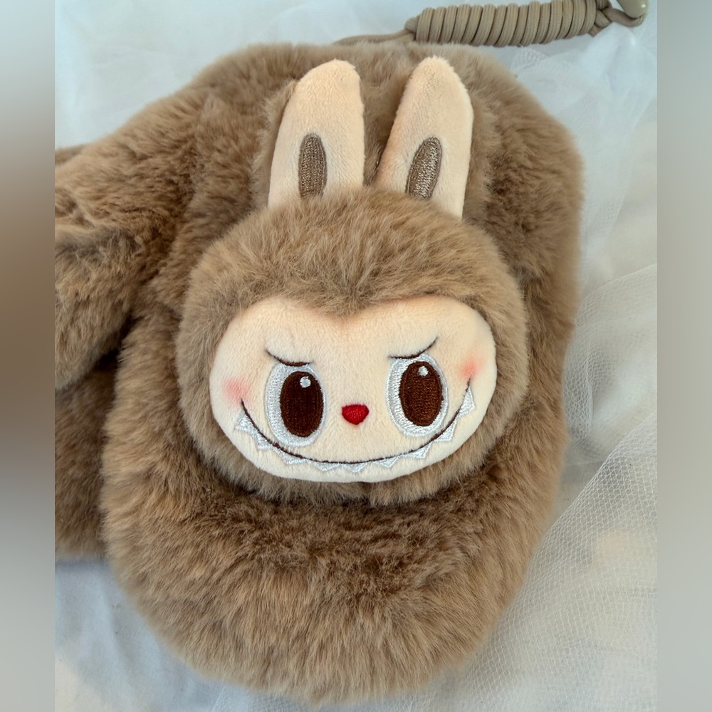 Pop Mart Labubu Warm Fluffy Mittens - Picture 2 of 5